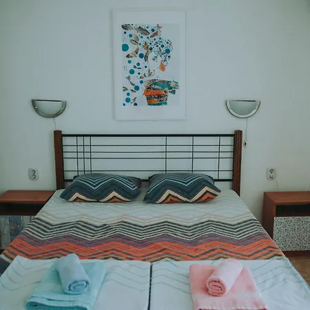 ゲストハウス лора 3*