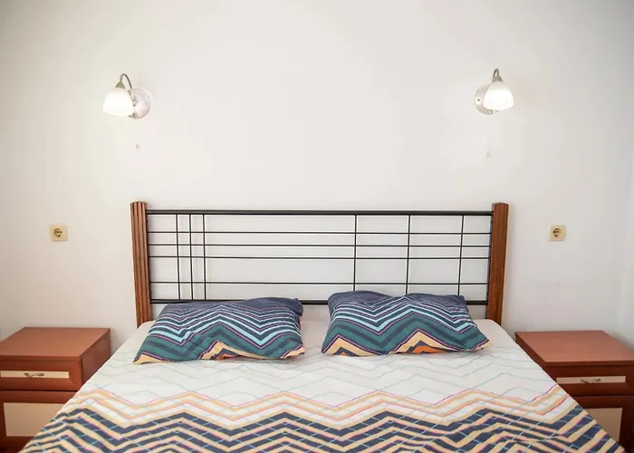 лора Къща за гости Синеморец