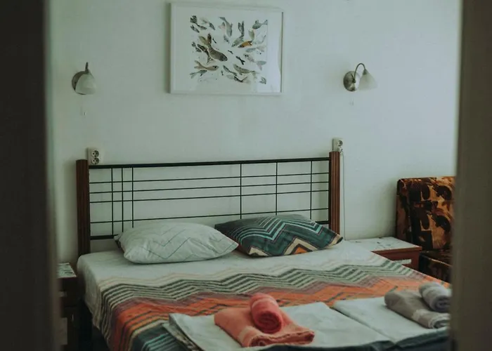 лора Къща за гости