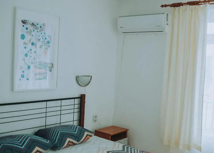 лора Къща за гости