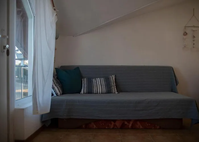 лора Guest house Sinemoretz