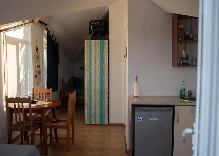 лора Guest house